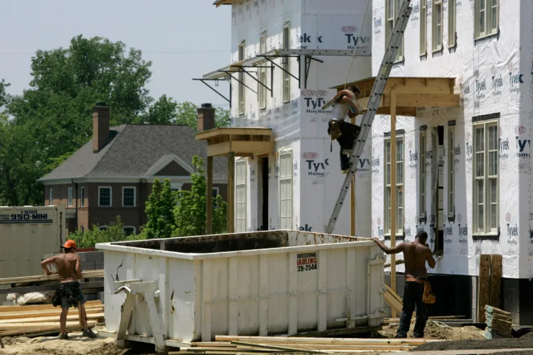 US home sales weaken to slowest pace in more than a year as  mortgage rates, home prices climb